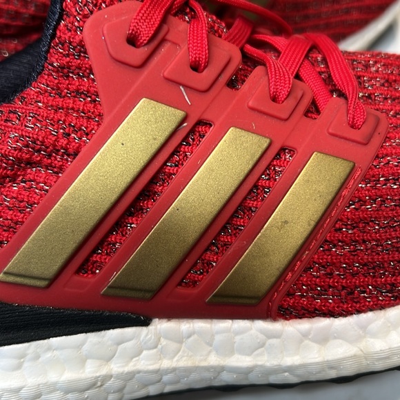 Adidas Ultraboost “Game of Thrones” Edition with Gold Accents (Size 8). - Picture 9 of 10